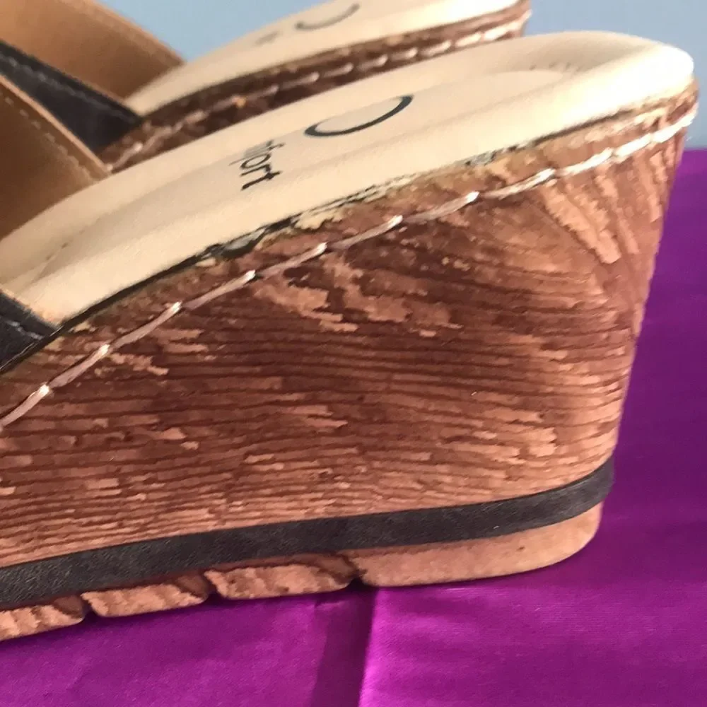 NWOT B Comfort charcoal gray faux leather slip on summer wedge sandals size 10
